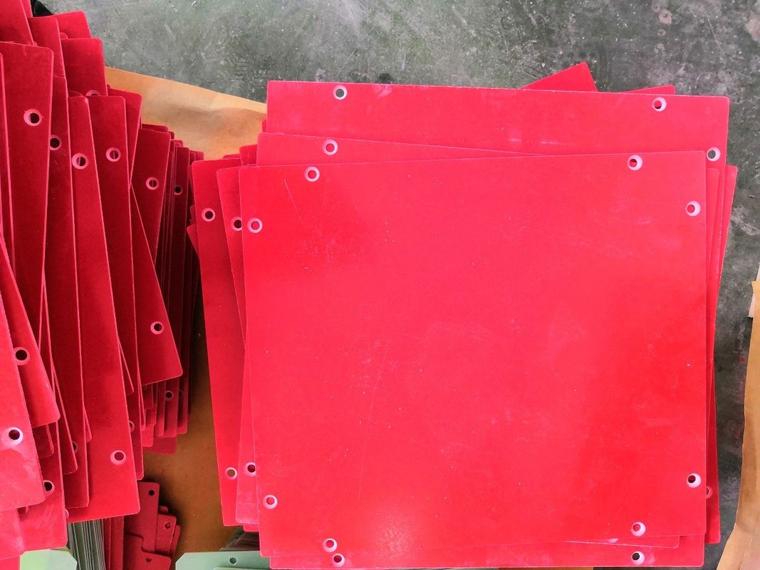Επεξεργασμένα CNC μέρη φύλλων κόκκινου χρώματος GPO -3 τοποθετημένα σε στρώματα με UL που αναγνωρίζονται